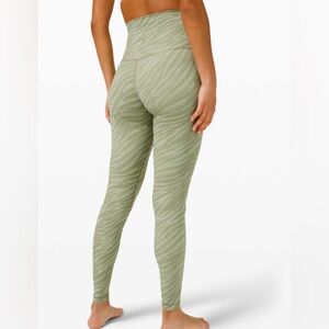 Le Tigre Camo Green Fern Multi lululemon leggings